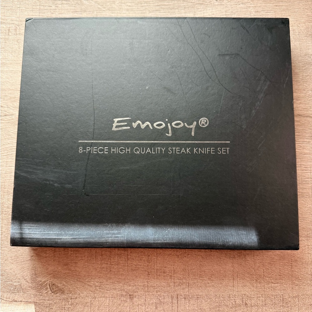 Emojoy 8-Piece Steak Knife Set